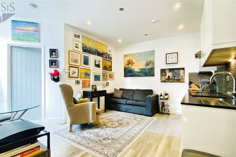 1 bedroom apartment for sale, London Road, Surrey TW18