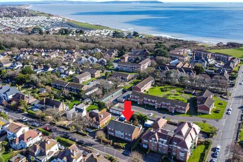 Stuart Road, Highcliffe, Christchurch, Dorset, BH23