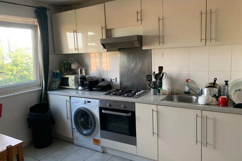 3 bedroom apartment to rent, Cropley Street, London, N1