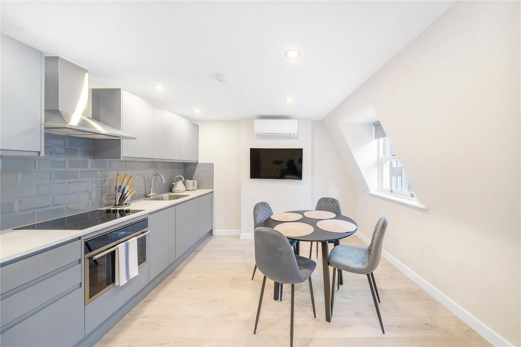 Dining/Kitchen