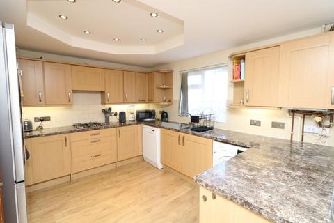 3 bedroom terraced house for sale, Chatham Hill, Gillingham