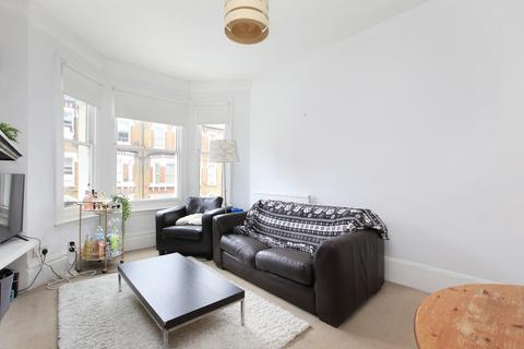 2 bedroom terraced house to rent, Tremadoc Road, London SW4