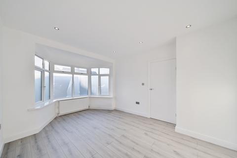 3 bedroom semi-detached house for sale, Carisbrooke Road, Mitcham CR4