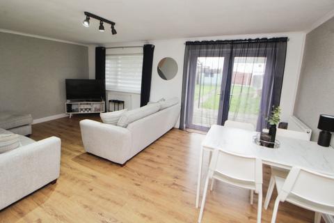 72 Bakewell Lea, Glossop, SK13 0AP