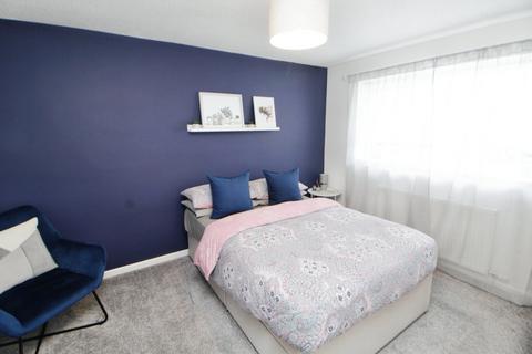 72 Bakewell Lea, Glossop, SK13 0AP