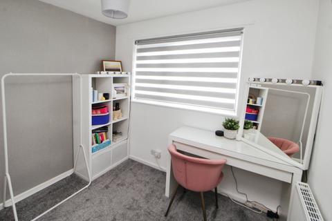 72 Bakewell Lea, Glossop, SK13 0AP