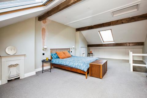 9 Ingle Dene, Hebden Bridge, HX7 6PQ