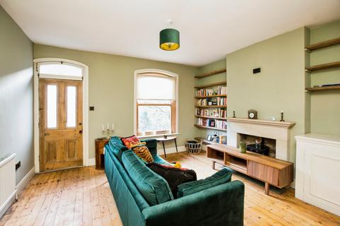 9 Ingle Dene, Hebden Bridge, HX7 6PQ