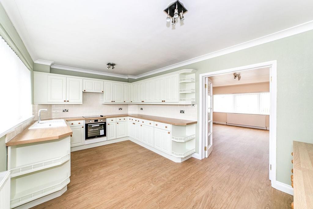 Kitchen/Breakfast Ro