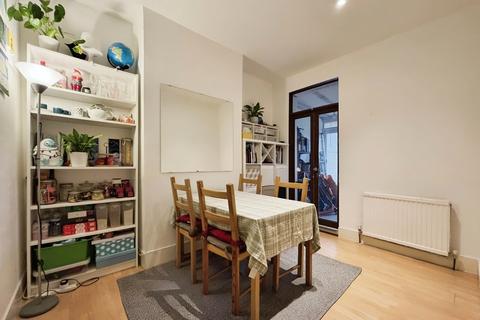 4 bedroom terraced house for sale, Corporation Street, London E15