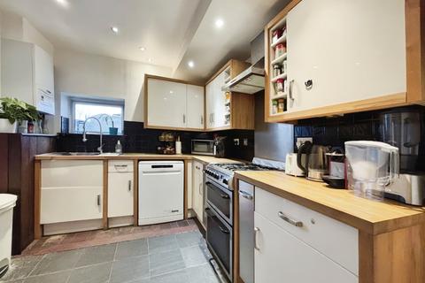 4 bedroom terraced house for sale, Corporation Street, London E15