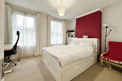 4 bedroom terraced house for sale, Corporation Street, London E15