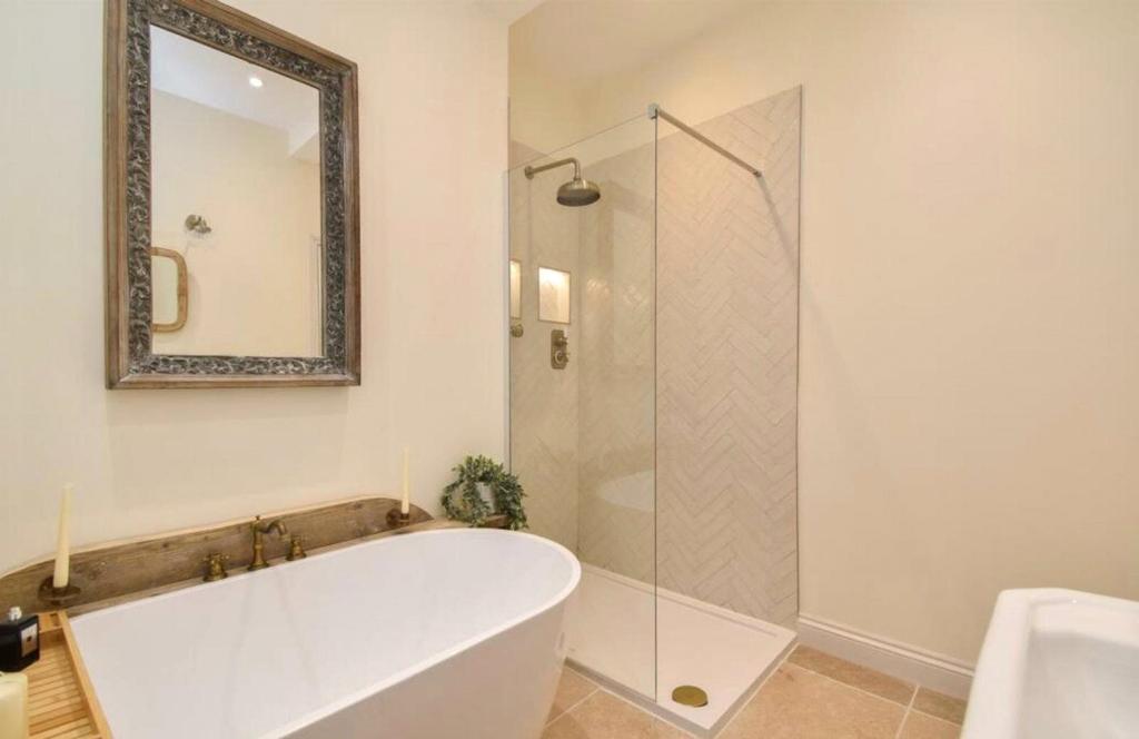 Bathroom/Shower/Wc