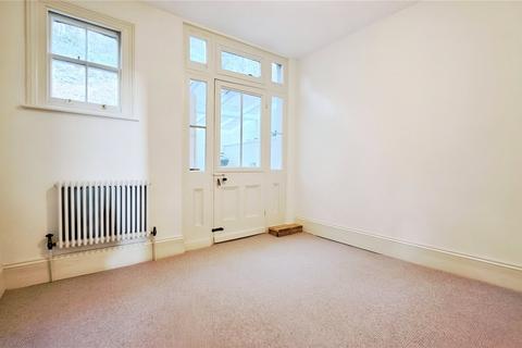 2 bedroom flat to rent, Marina, East Sussex TN38