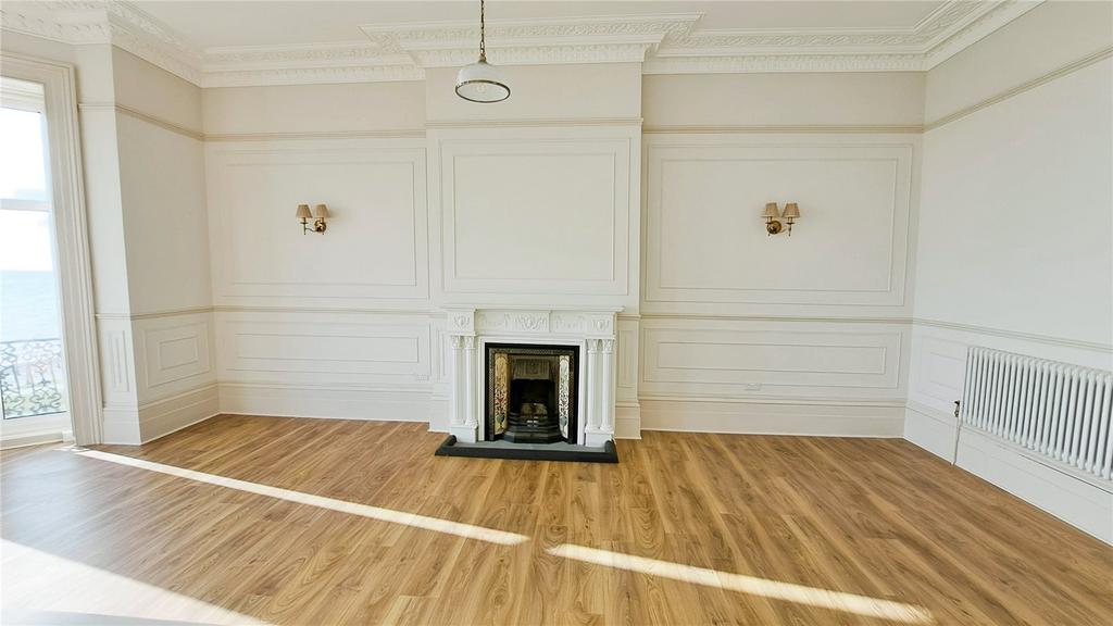 Living Room/Kitchen