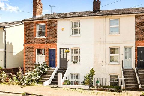 3 bedroom terraced house to rent, Cromwell Road, Kent TN2