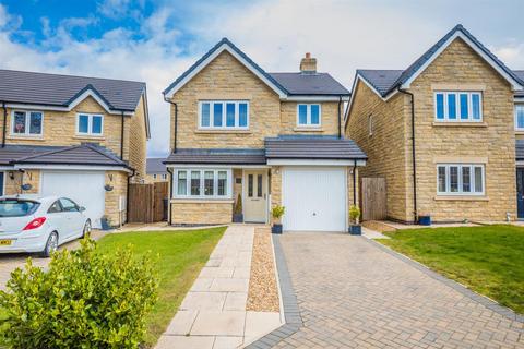 3 bedroom detached house for sale, Rosebay Gardens, Chapel-En-Le-Frith