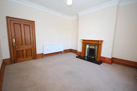 4 bedroom flat to rent, Irvine Place, West End, Aberdeen, AB10