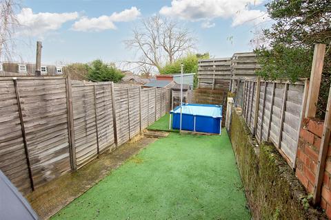 2 bedroom terraced house for sale, Pembury Road, Tonbridge