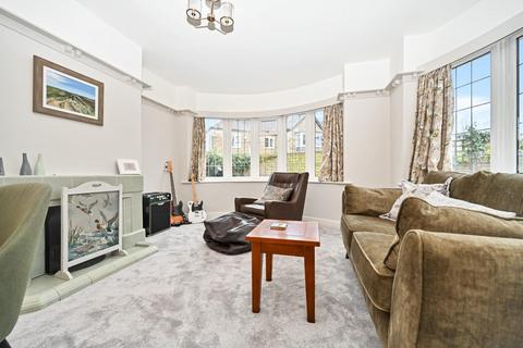 6 Park Crescent, Guiseley, Leeds, LS20 8EL