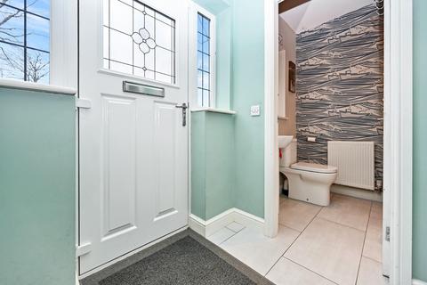 6 Park Crescent, Guiseley, Leeds, LS20 8EL