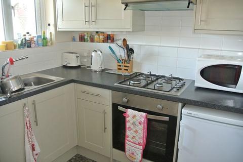 2 bedroom flat to rent, Gloucester Place, Brighton, BN1 4AA