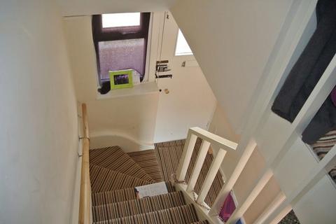 2 bedroom flat to rent, Gloucester Place, Brighton, BN1 4AA