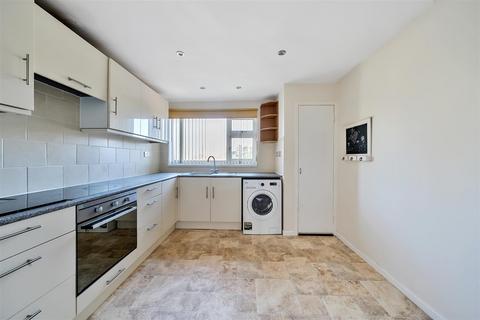 2 bedroom flat for sale, Downlands Road, Devizes