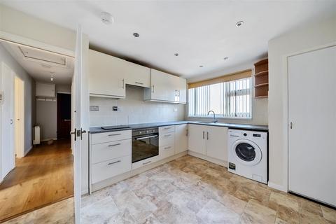35 Downlands Road, Devizes, SN10 5EA