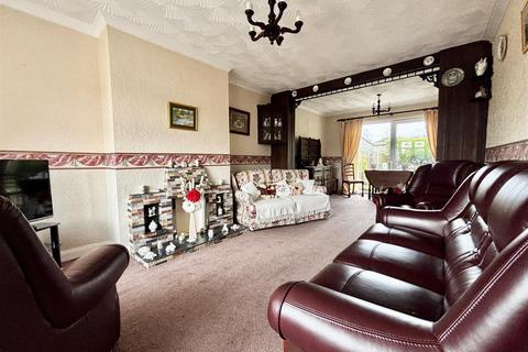 3 bedroom semi-detached house for sale, Croftway, Sherburn In Elmet, Leeds