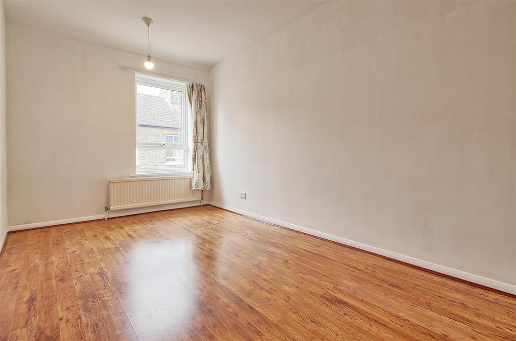 Bedroom 2.jpg