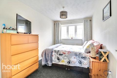 5 Camden Road, Chafford Hundred, Grays, RM16 6PY
