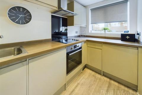 1 bedroom flat to rent, Middlefields, Croydon