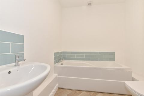 76 Cornwall Road, Herne Bay, CT6 7SX