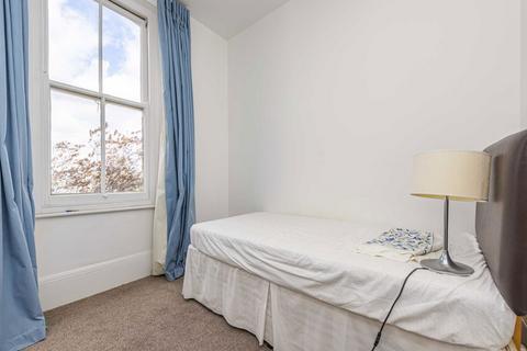 2 bedroom flat to rent, Onslow Avenue, Richmond TW10