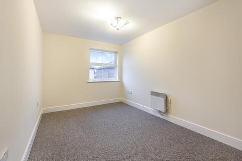 1 bedroom flat for sale, Woking,  Surrey,  GU21