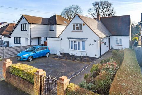 3 bedroom detached house for sale, Orchard Drive, Theydon Bois