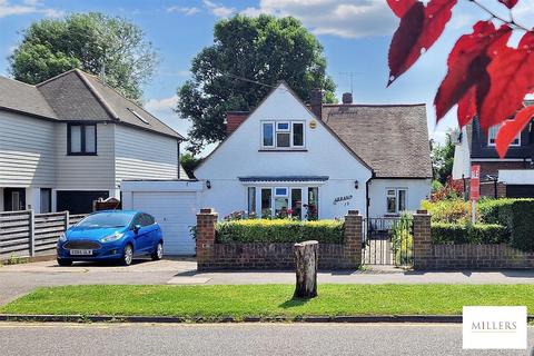 10 Orchard Drive, Theydon Bois, Epping, CM16 7DJ