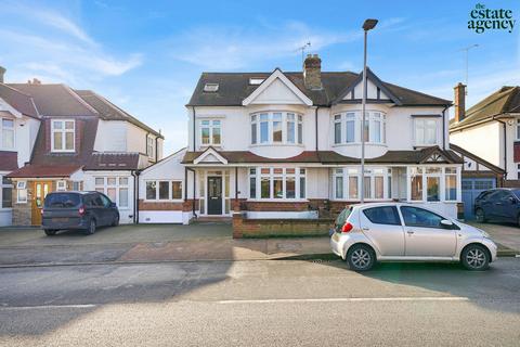 4 bedroom semi-detached house for sale, Endlebury Road, Chingford, E4