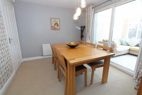 35 Bickon Drive, Quarry Bank, Brierley Hill, DY5 2JF