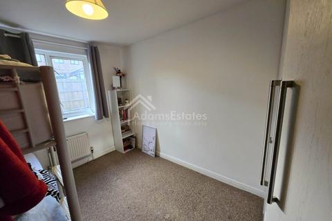 3 bedroom semi-detached house for sale, Heaton Grange, Batley