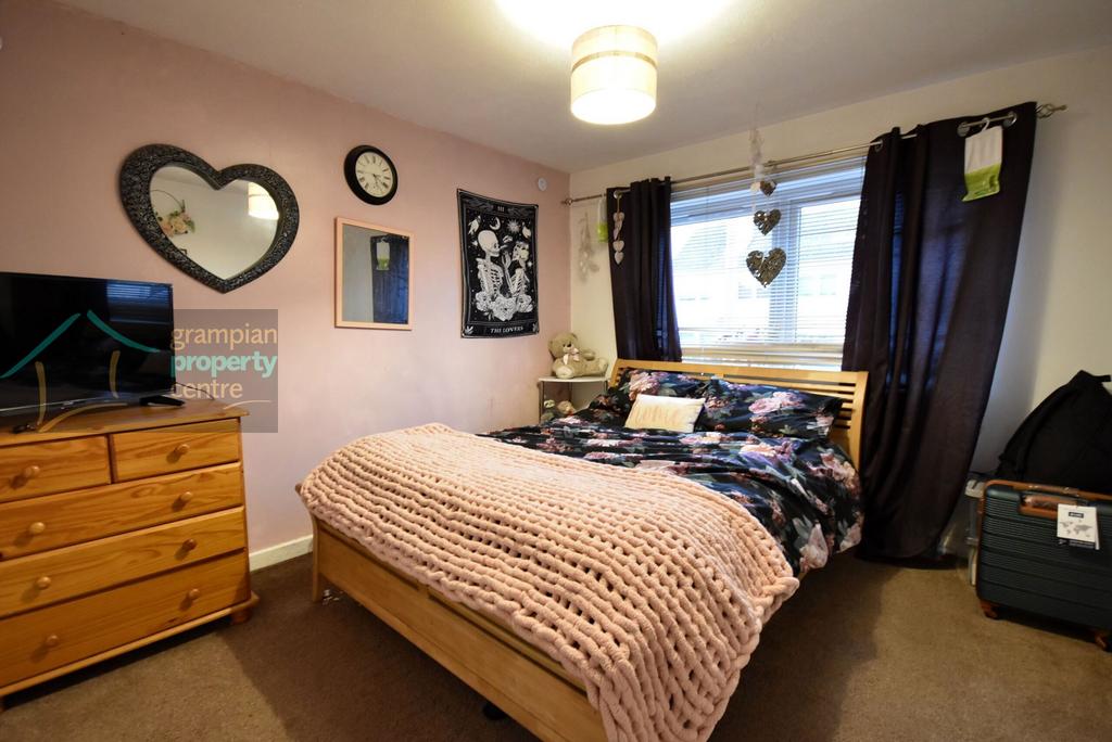 Bed 1.JPG