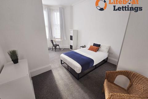 1 bedroom in a house share to rent, 1 Radnor Park Road, Folkestone CT19