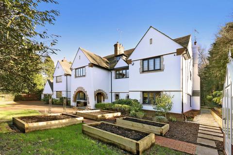 undefined, Westfield Road, Beaconsfield, HP9