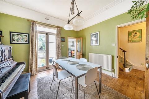 58 Dagnall Park, London, SE25 6NS
