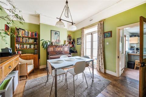 58 Dagnall Park, London, SE25 6NS