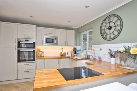 3 bedroom semi-detached house for sale, Enbrook Valley, Folkestone, CT20