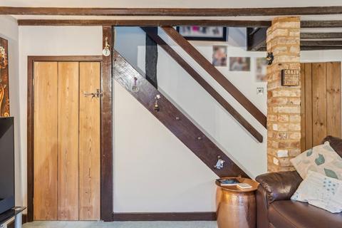 Hatch Cottage Back Street, Gawcott, Buckingham, MK18 4HN