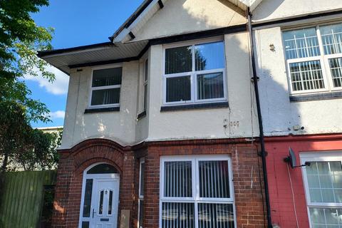 3 bedroom end of terrace house to rent, Corporation Road, Newport NP19