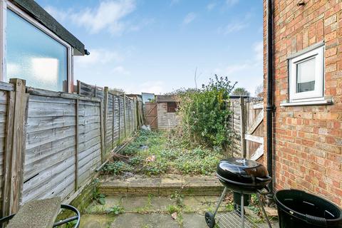 2 bedroom maisonette for sale, Hertford Road, Enfield, EN3
